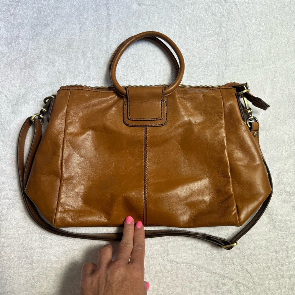 EUC Hobo Sheila top zip cross-body satchel